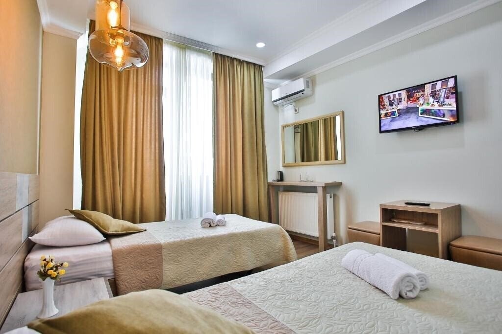 Територія Hotel Terrace Kutaisi 3*