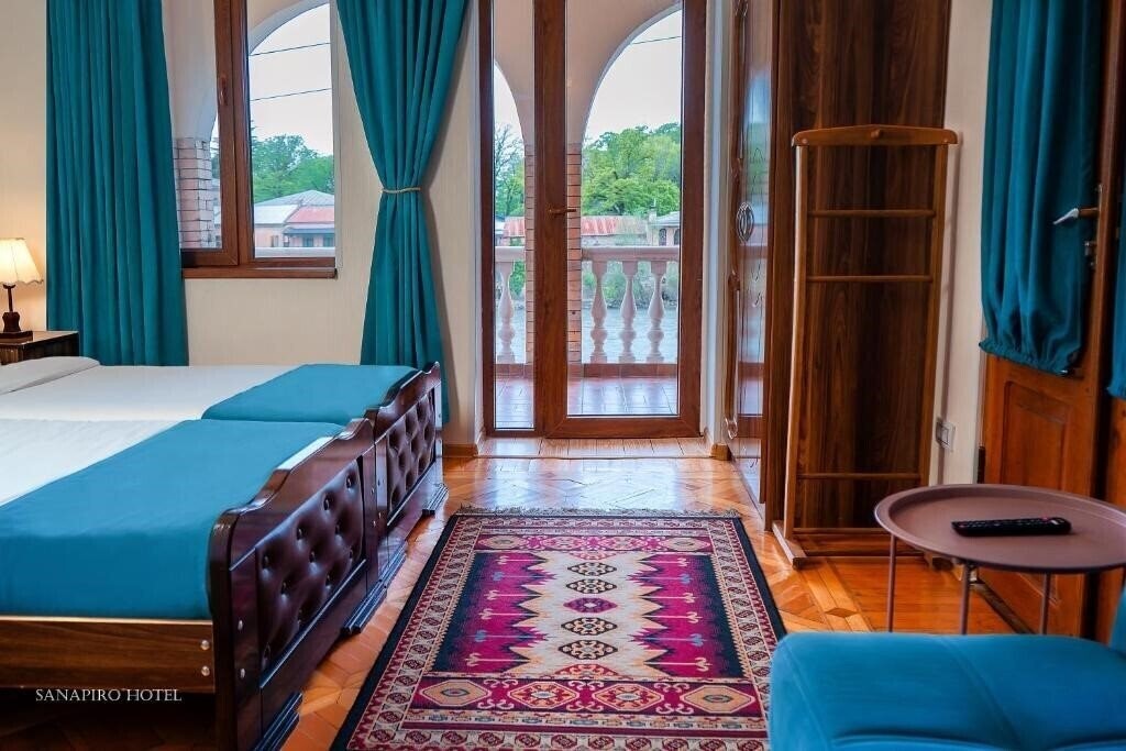 Фото Sanapiro Hotel Kutaisi 3*