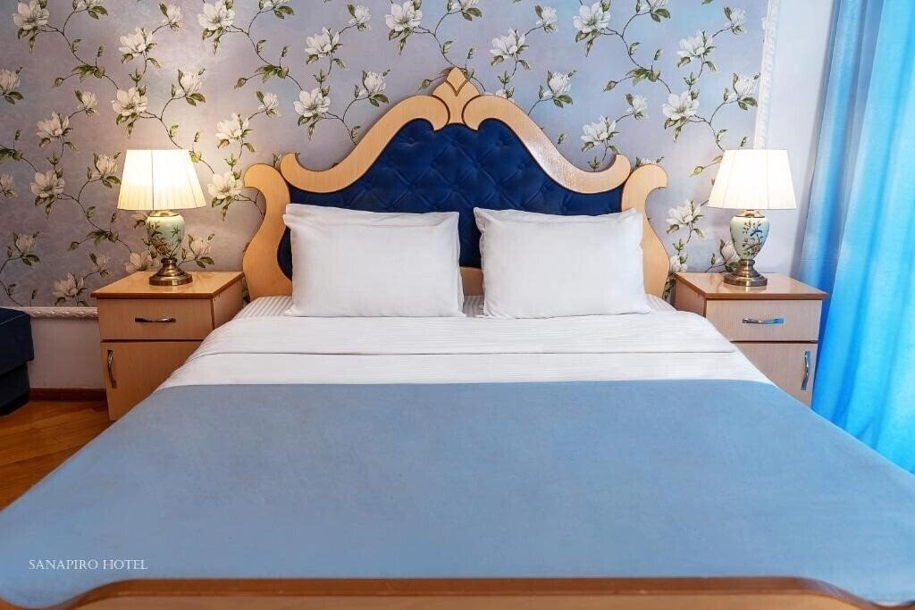 Територія Sanapiro Hotel Kutaisi 3*