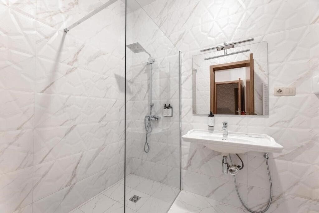 Территория Park Resort Tskaltubo 4*
