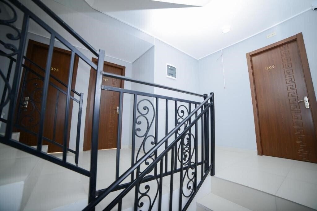 Панорама Hotel Lemon 3*