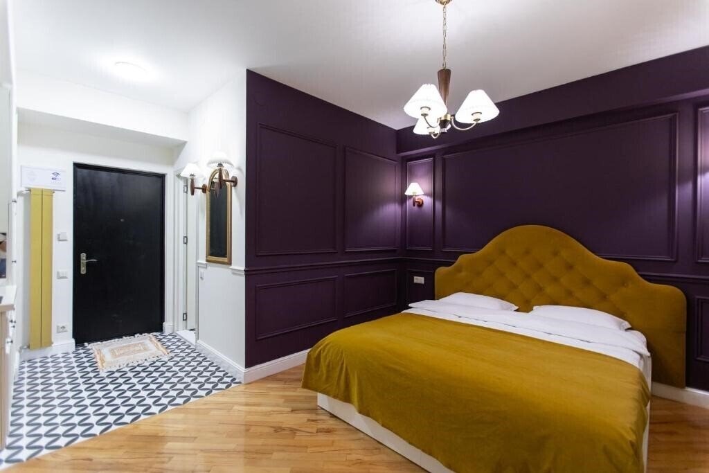 Апартаменти 7 Doors Boutique Apartments 3*