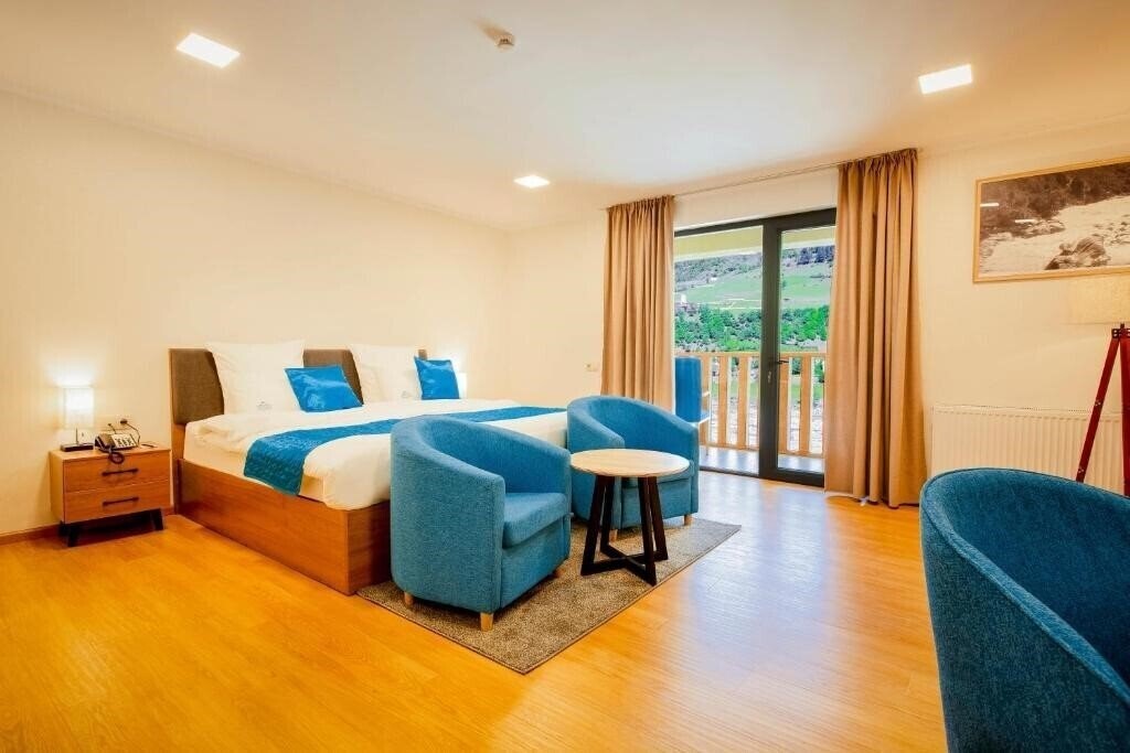 Отель Gistola Hotel Mestia 4*