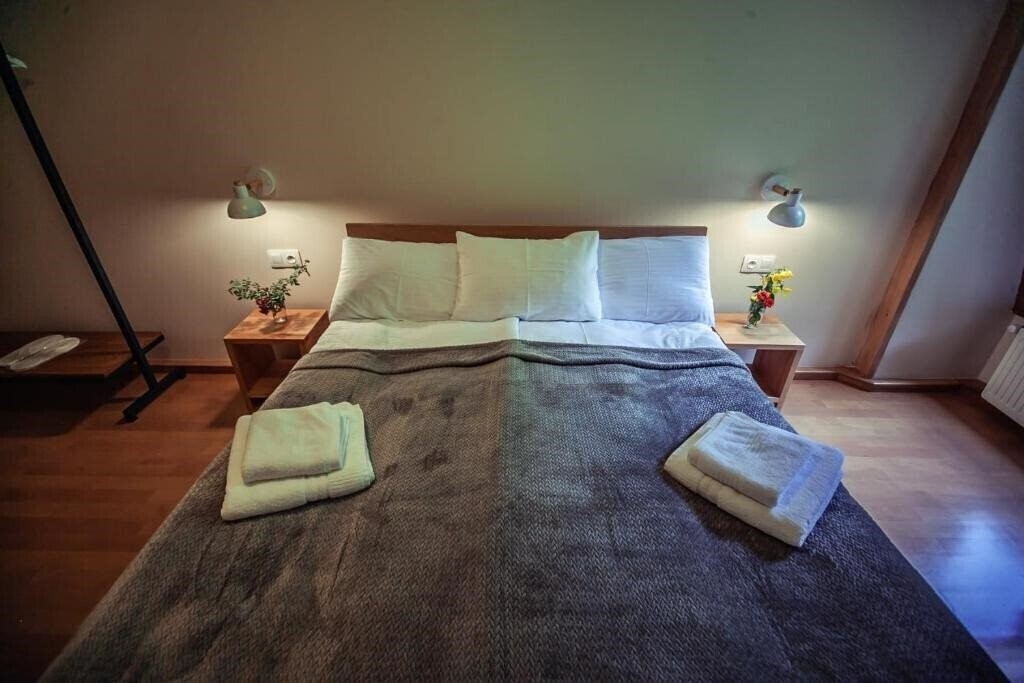 Апартаменти Latour Mestia 3*