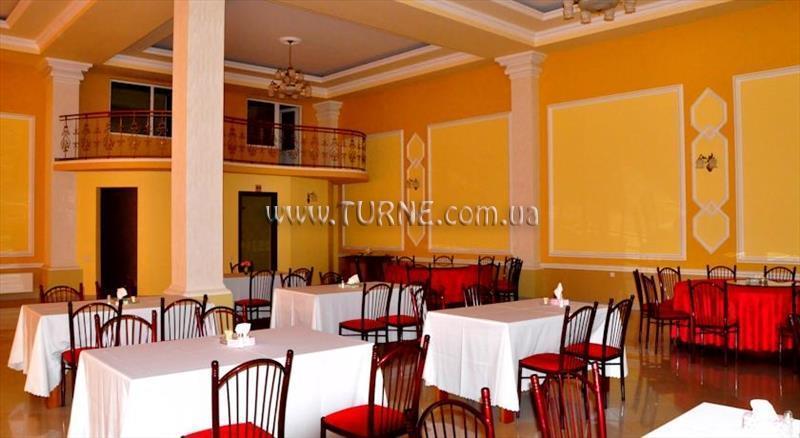 Територія Golden Palace 4*