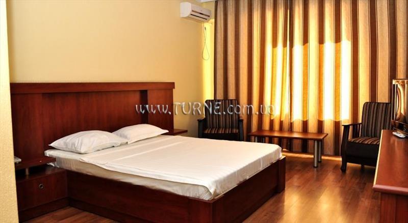 Вид Golden Palace 4*