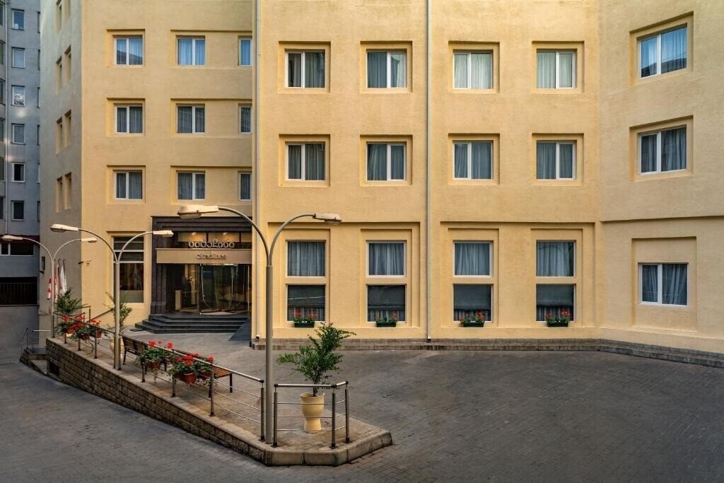 Апартаменты Citadines Freedom Square Tbilisi 4*