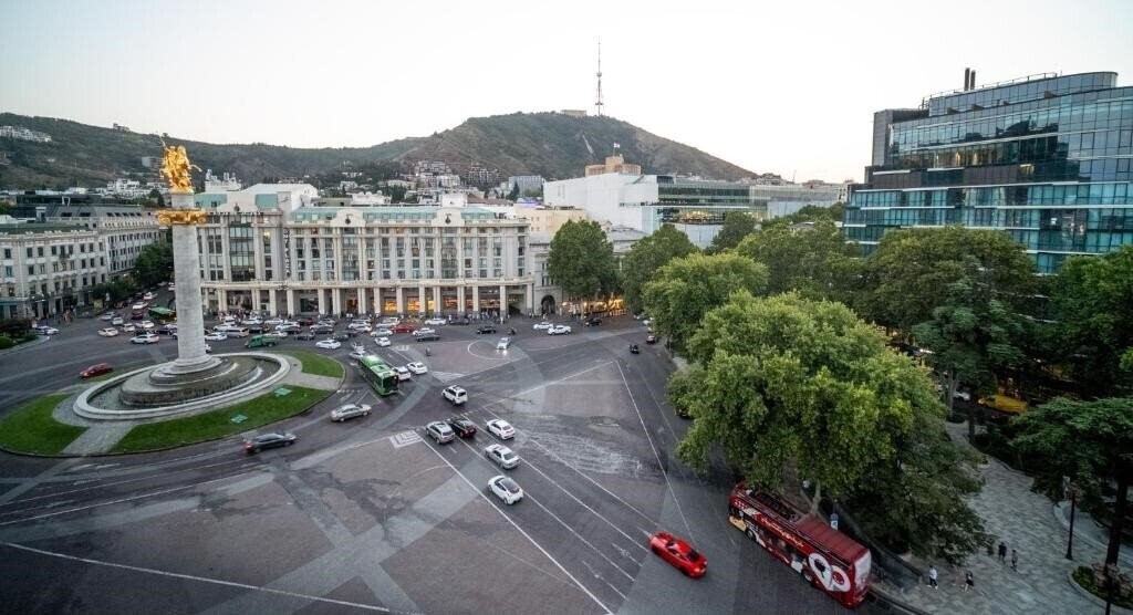 Панорама Citadines Freedom Square Tbilisi 4*