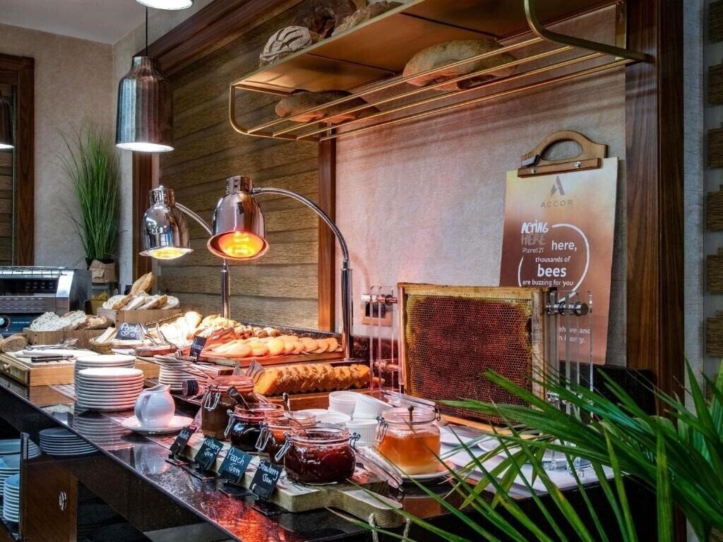 Вид Mercure Tbilisi Old Town 4*