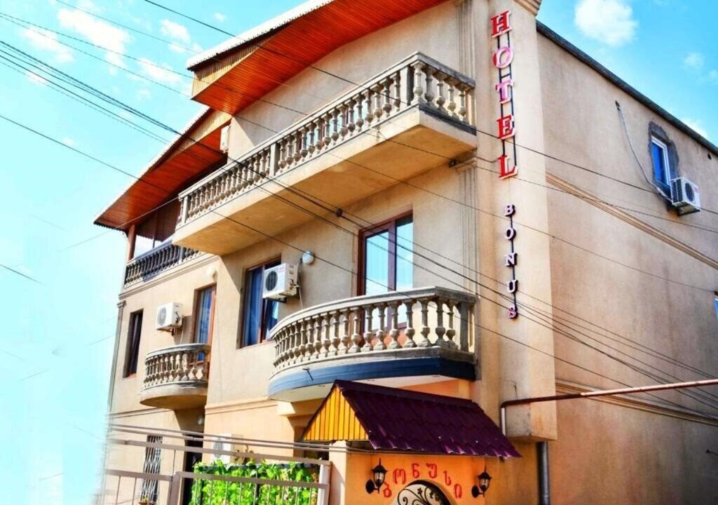 Готель Bonus 3*