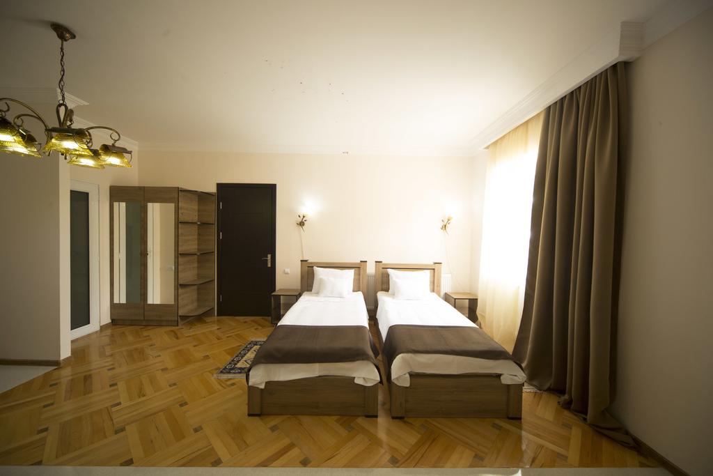 Територія Log Inn 3*