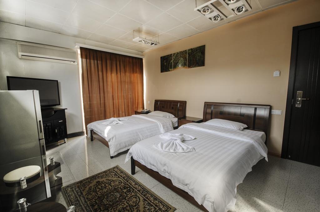 Территория London Palace 3*