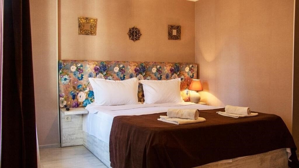 Панорама New Metekhi 3*