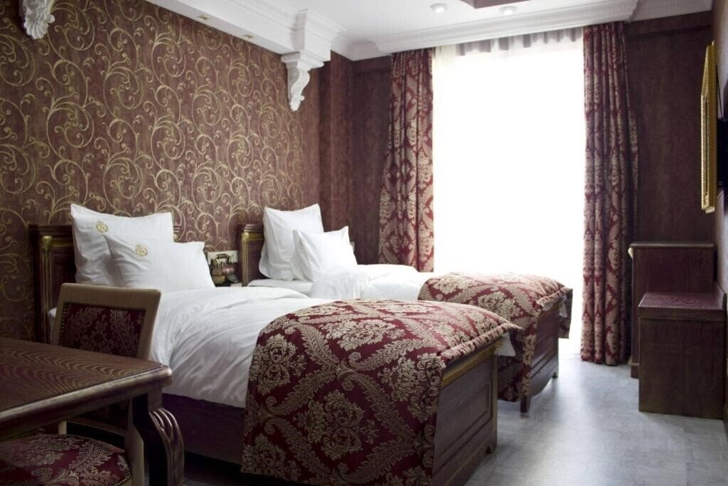 Панорама Neapol Boutique Hotel 4*