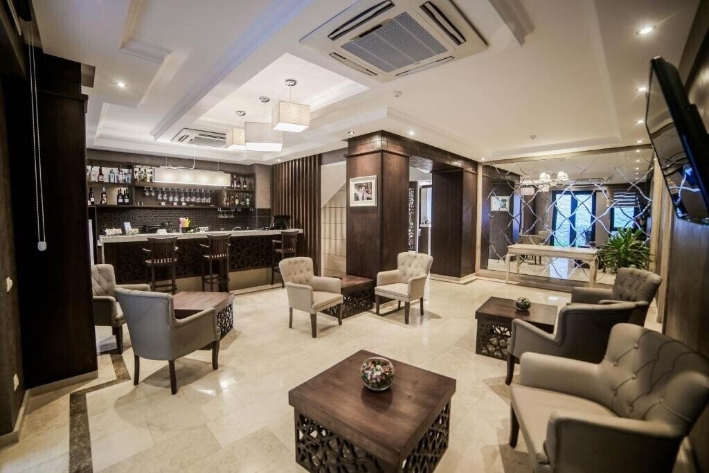 Готель Grand Hotel Mimino 4*