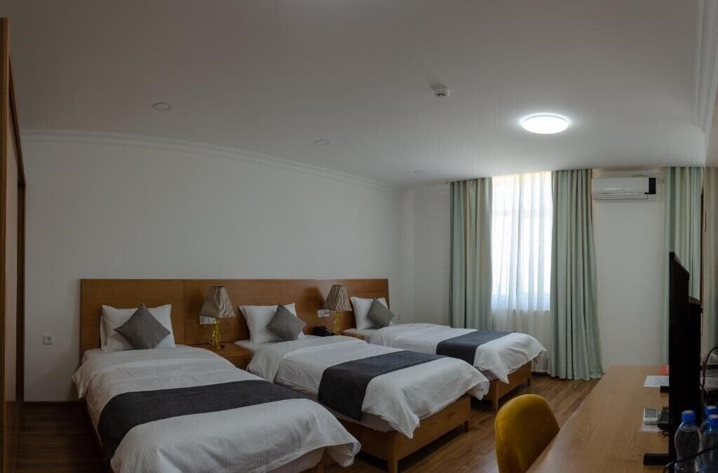 Фото Dormitory Hualing Tbilisi Hotel 3*