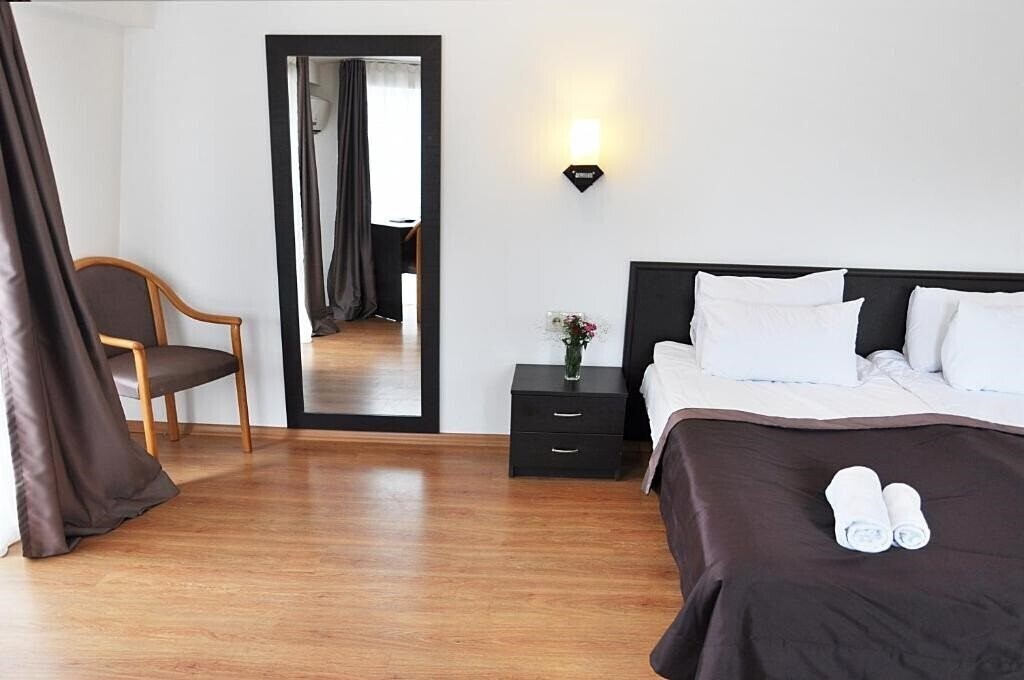 Апартаменти Hotel Corner 3*