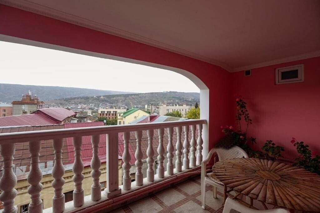 Панорама Hotel Isaka 1*