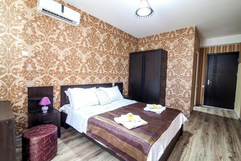 Апартаменти Elegance Hotel 3*