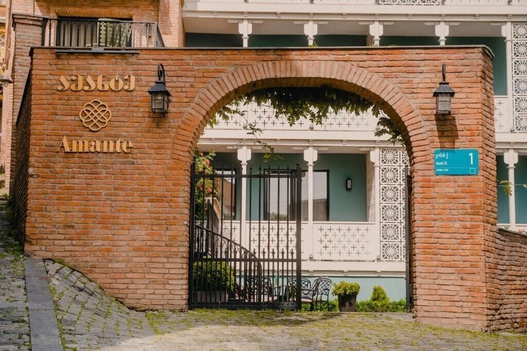 Готель Amante Narikala 4*