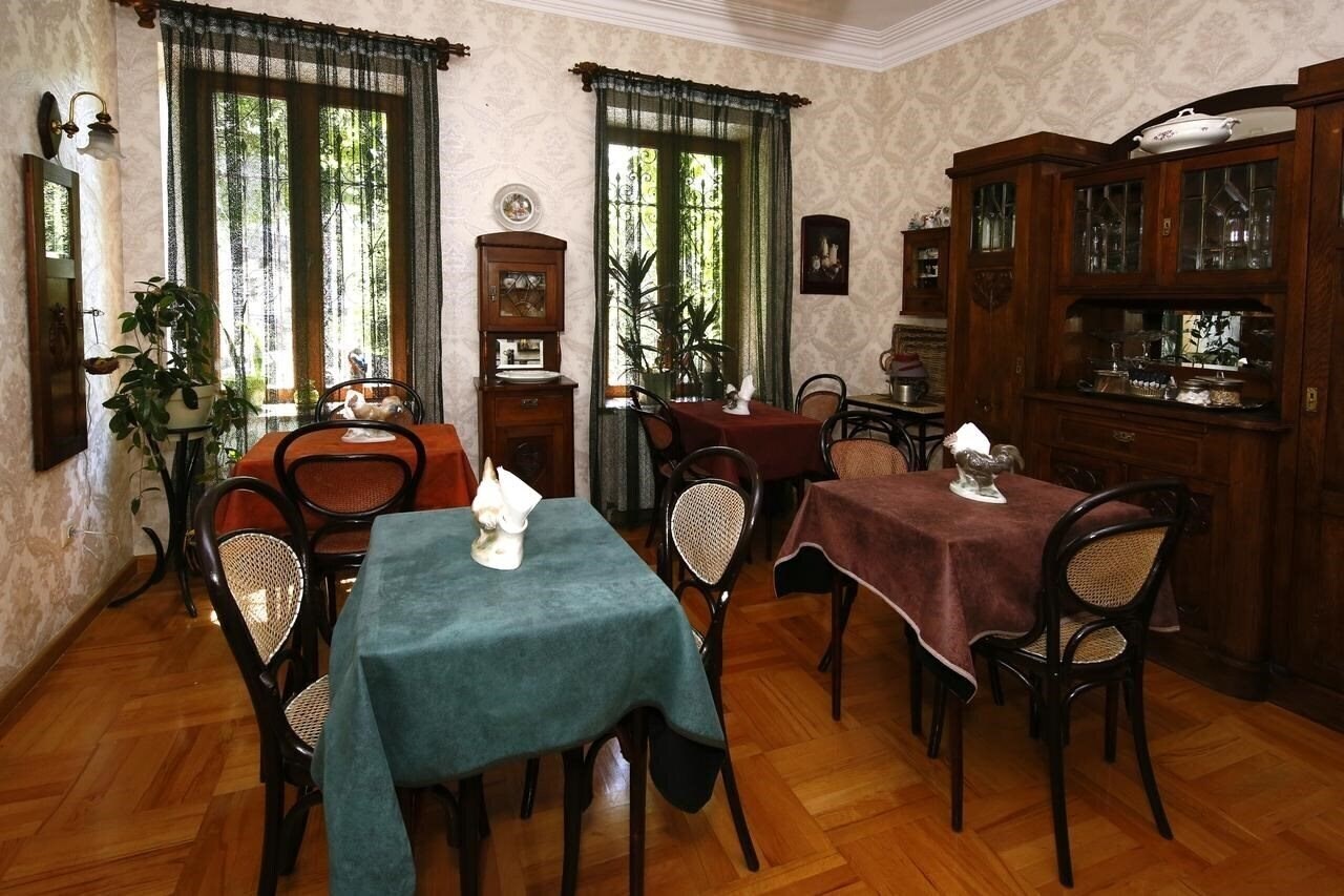 Апартаменти Bloom Boutique Hotel 3*