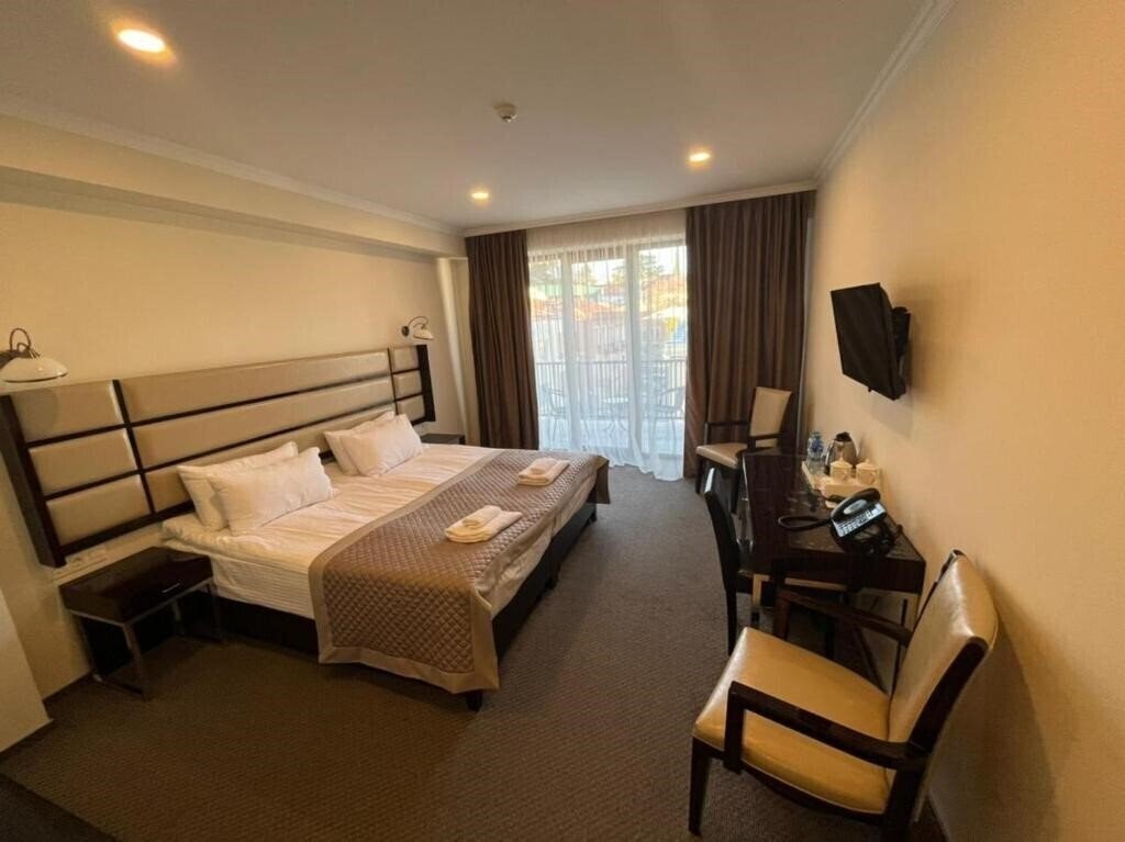 Панорама Genio Hotel 4*