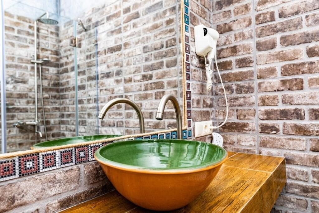 Территория Old Side Hotel 4*