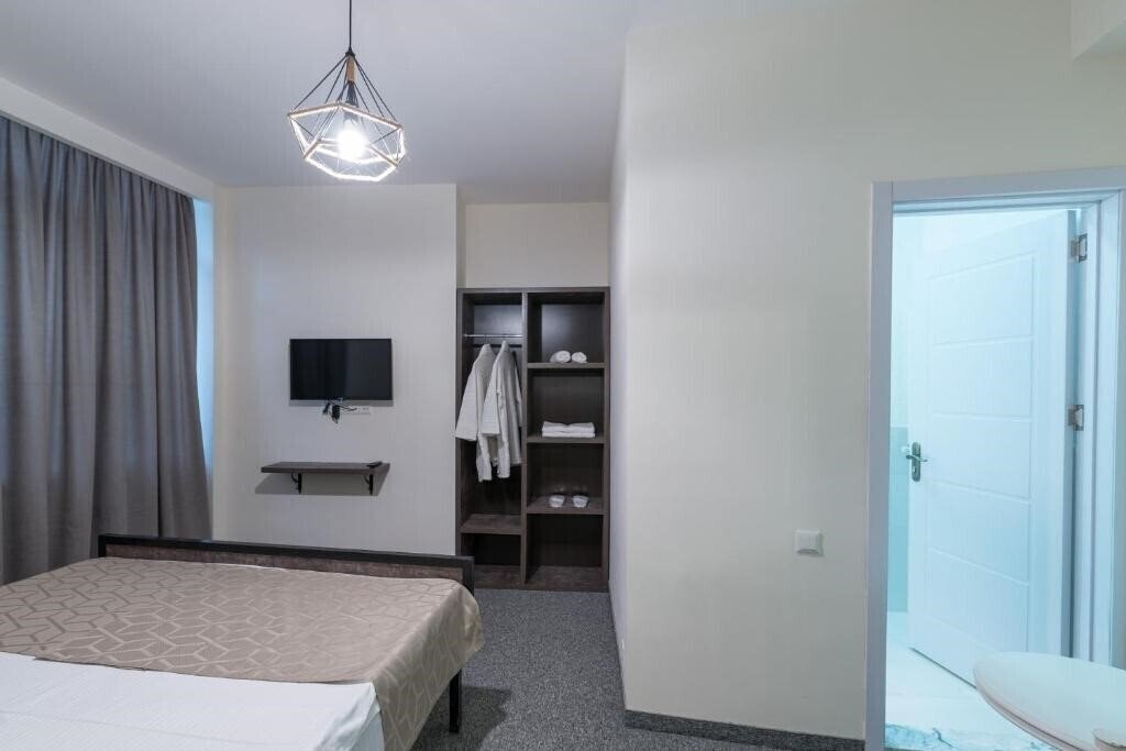 Апартаменти Opinion Hotel 3*