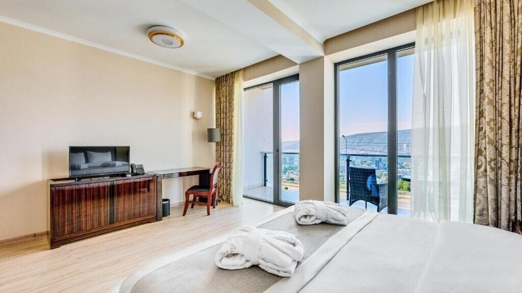 Изображение Lisi Hills Hotel 3*