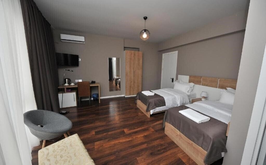 Территория Boho Tiflis Hotel 4*