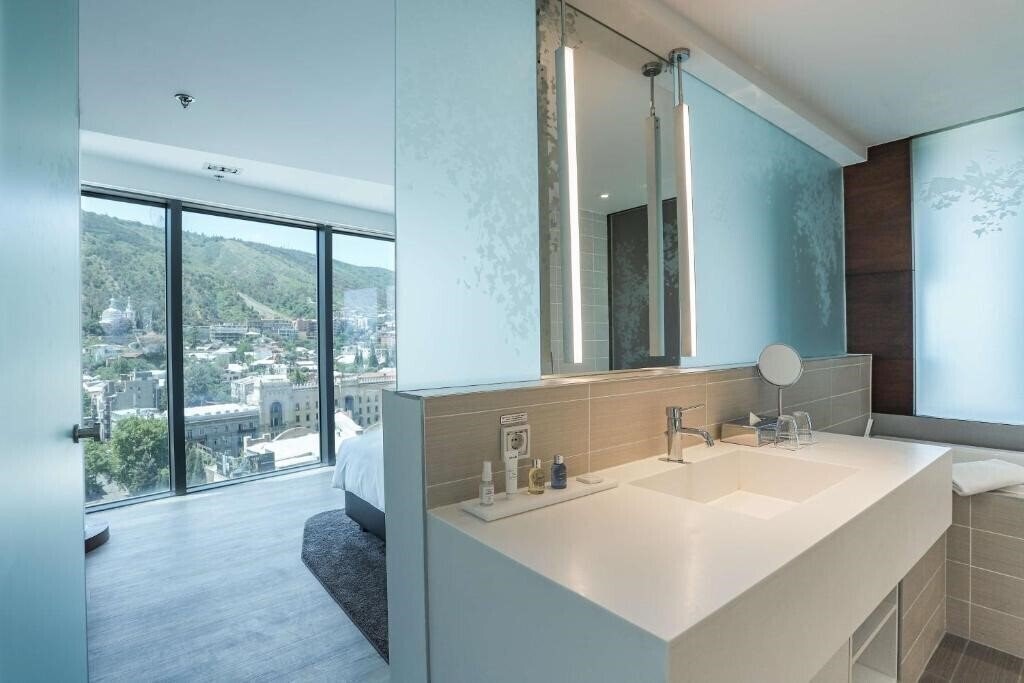 Апартаменти Radisson Blu Iveria 5*