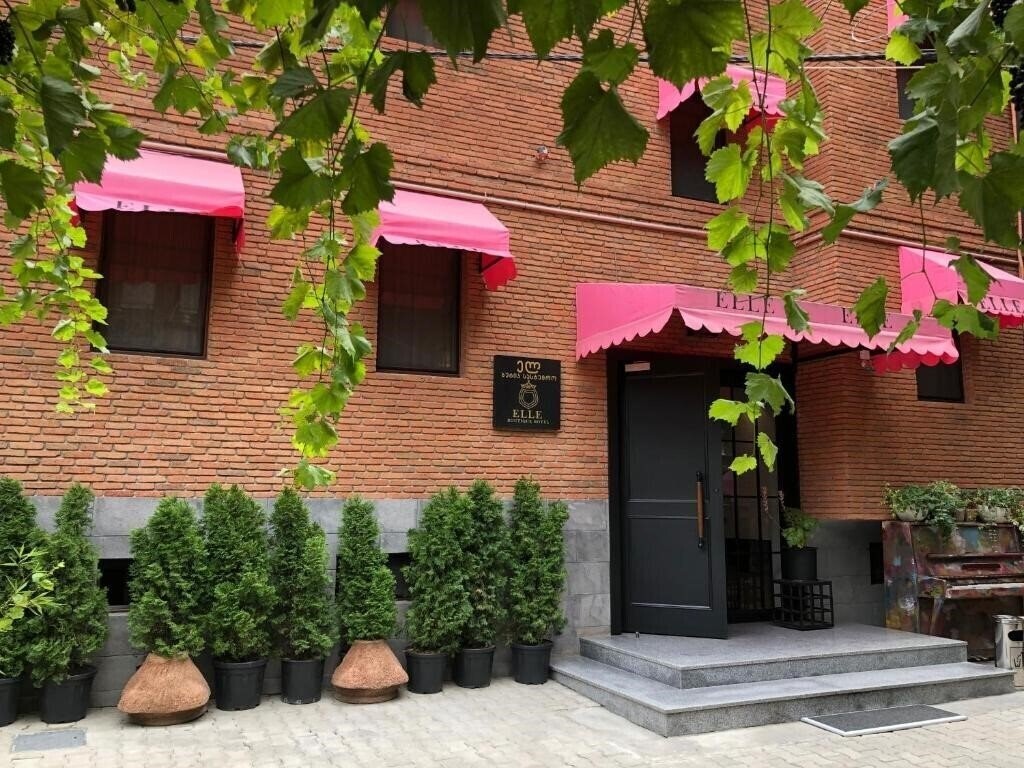 Отель Elle Boutique Hotel 3*