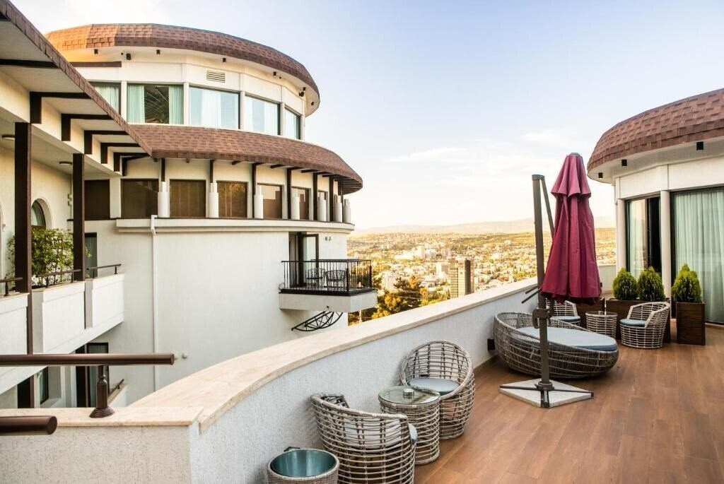 Готель Adamo Hotel 4*