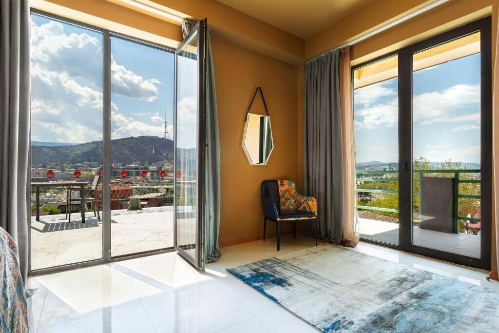 Апартаменти Brim Hotel Tbilisi 4*