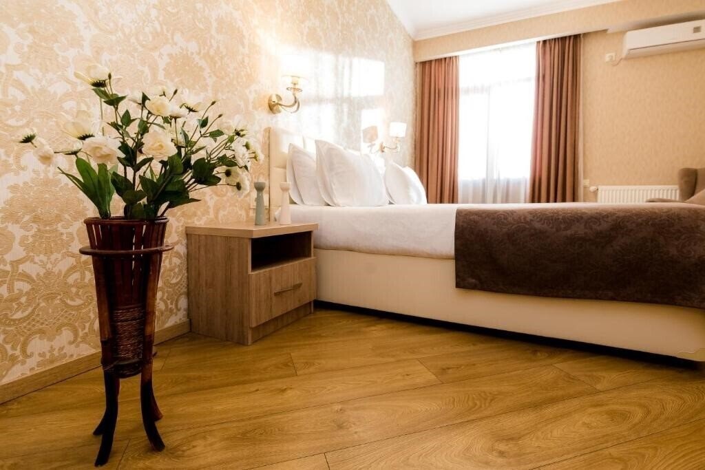 Готель Dat Exx Apartments 4*