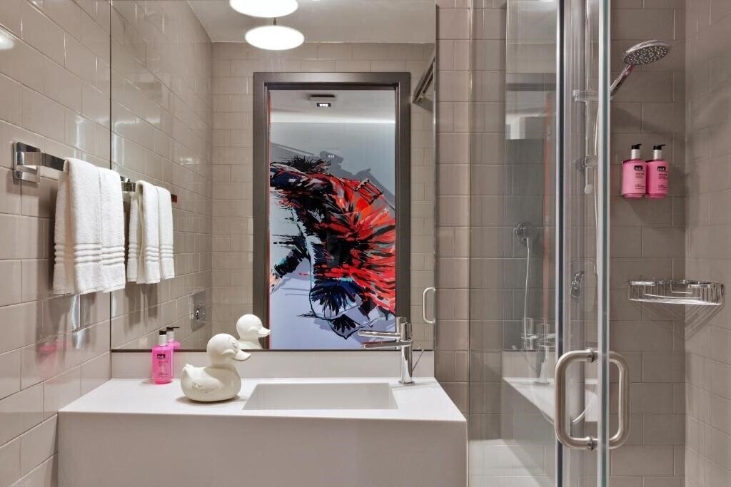 Панорама Moxy 3*