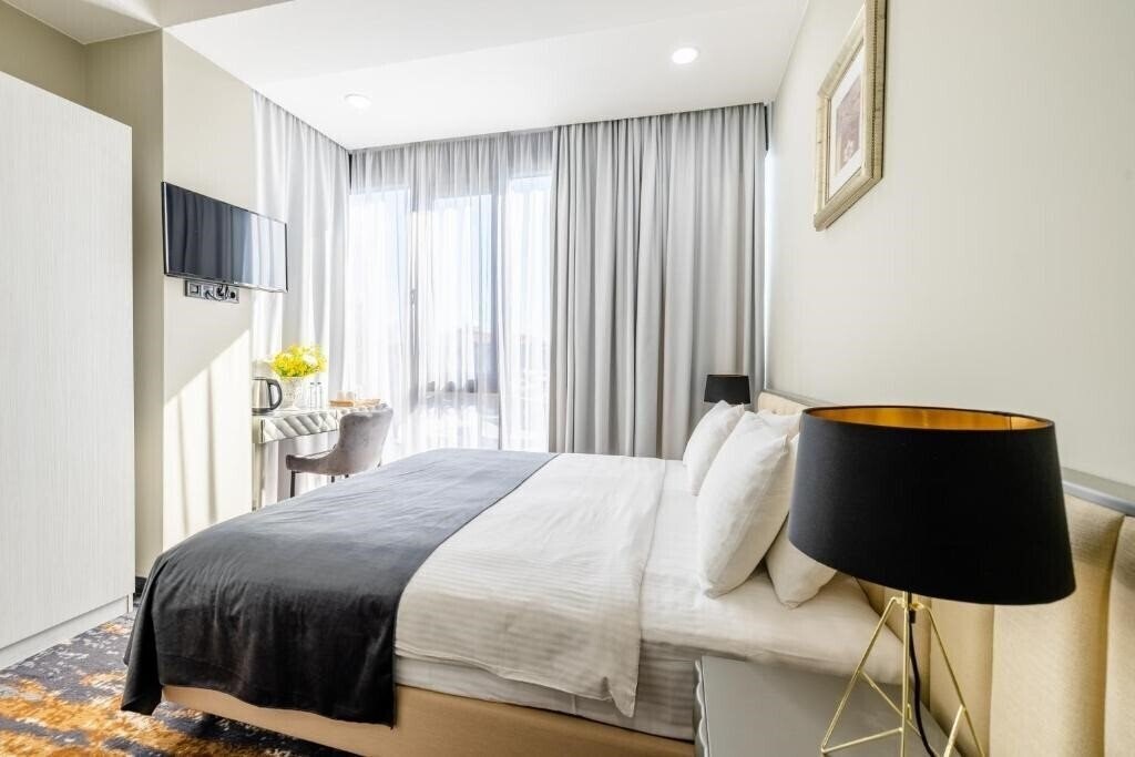 Панорама Brosse Garden 4*