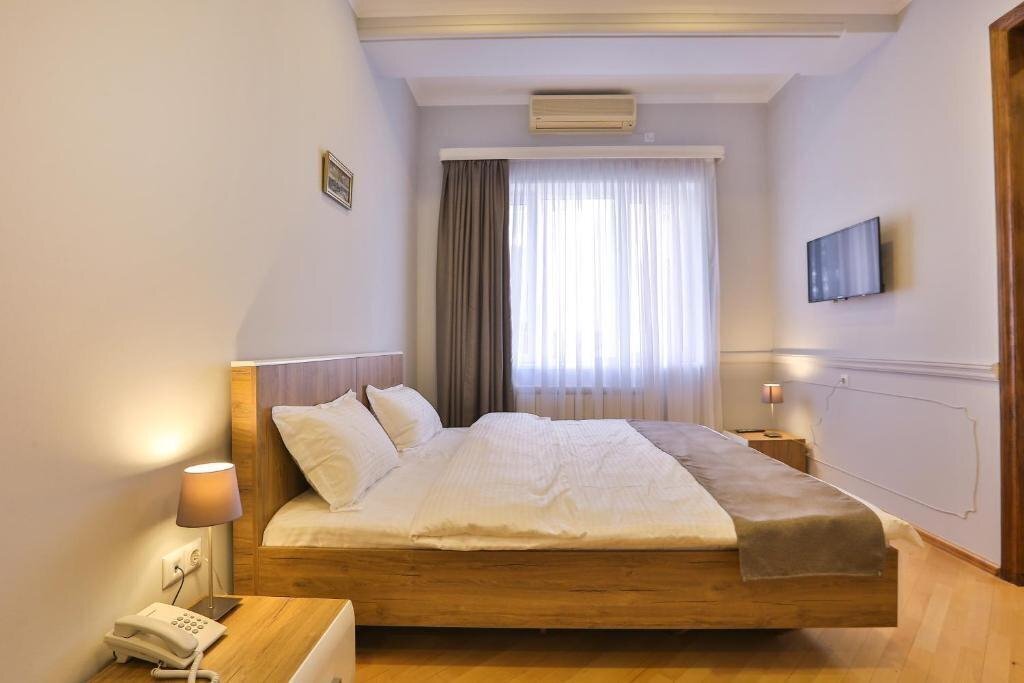 Отель Tribu Express Tbilisi 3*