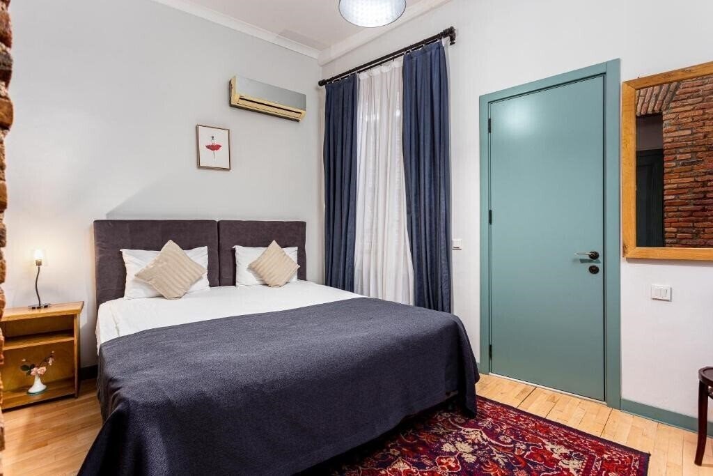 Панорама Ethnograph Hotel Old Tbilisi 3*