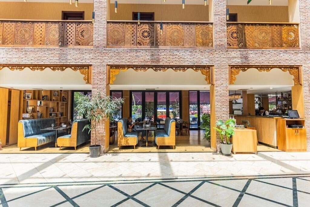 Фотографія Mukhrantubani Boutique Hotel 1*