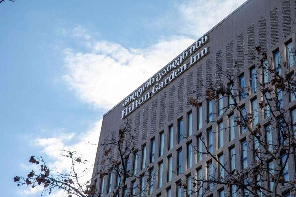 Панорама Hilton Garden Inn Tbilisi Chavchavadze 4*