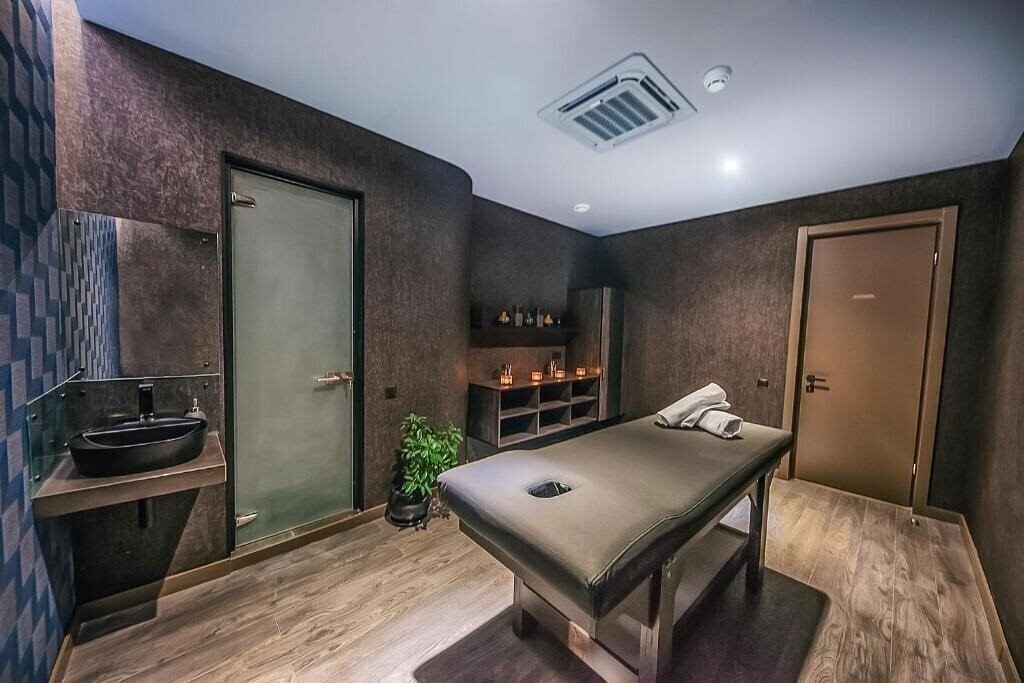 Апартаменты Meta Business Hotel By King David 4*