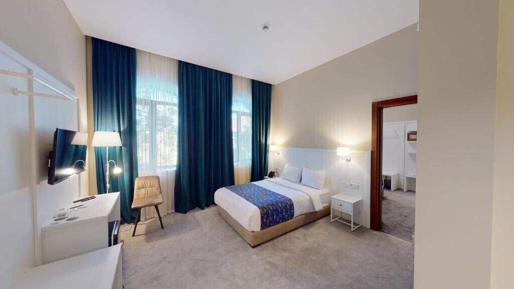 Вид Epigraph Town Hotel 4*