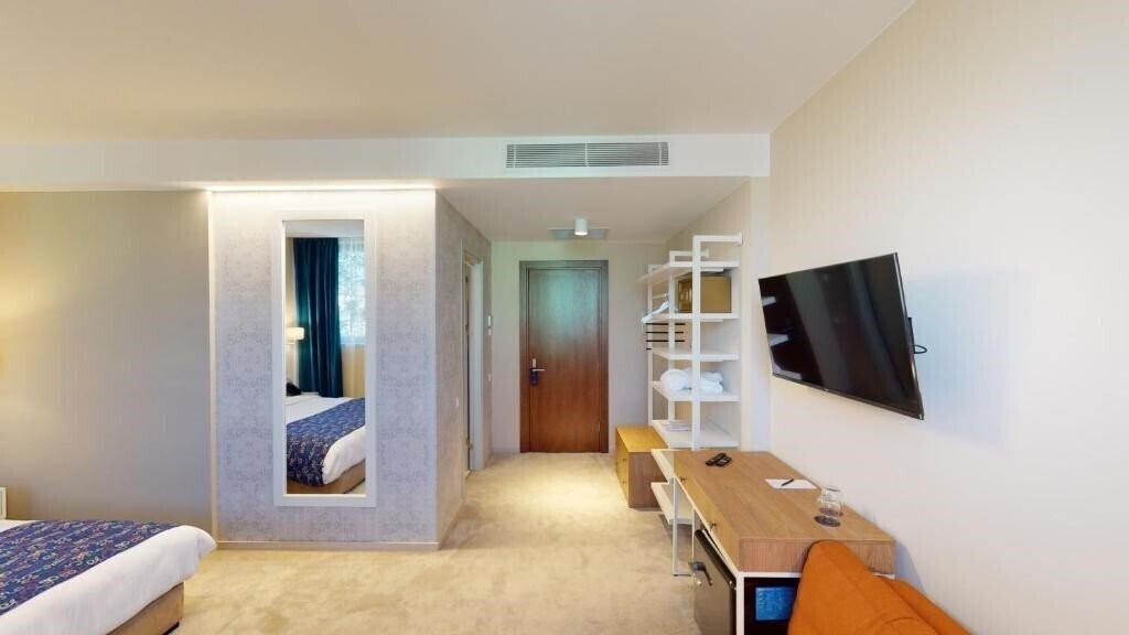 Апартаменты Epigraph Town Hotel 4*