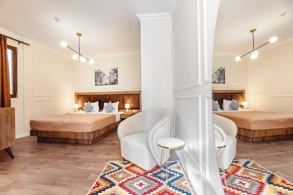 Апартаменти Hotel Manufactura 4*