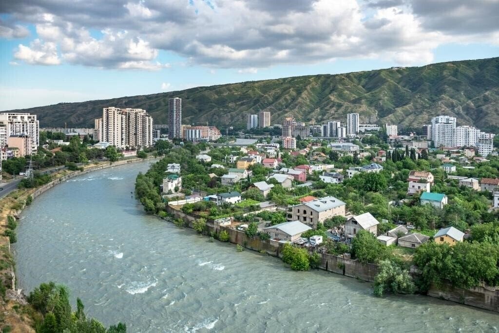 Территория Royal Tulip Hotel & Casino Tbilisi 5*