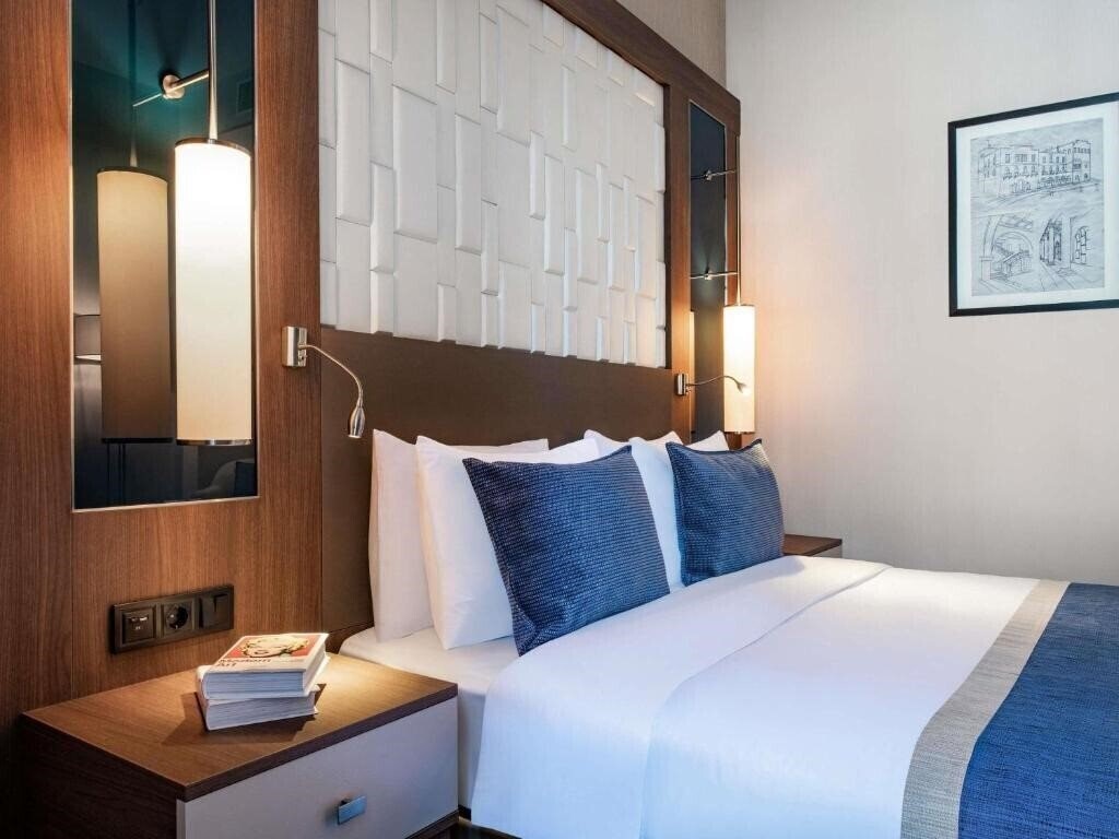 Панорама Tbilisi Philharmonic By Mercure Hotel 4*