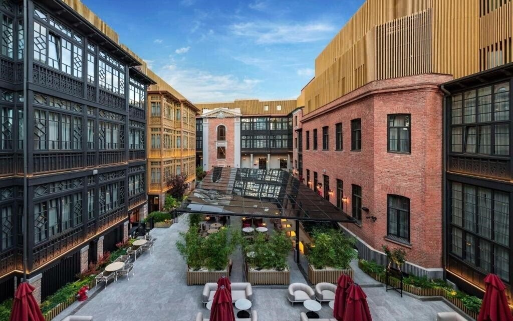 Панорама Radisson Red Tbilisi 4*