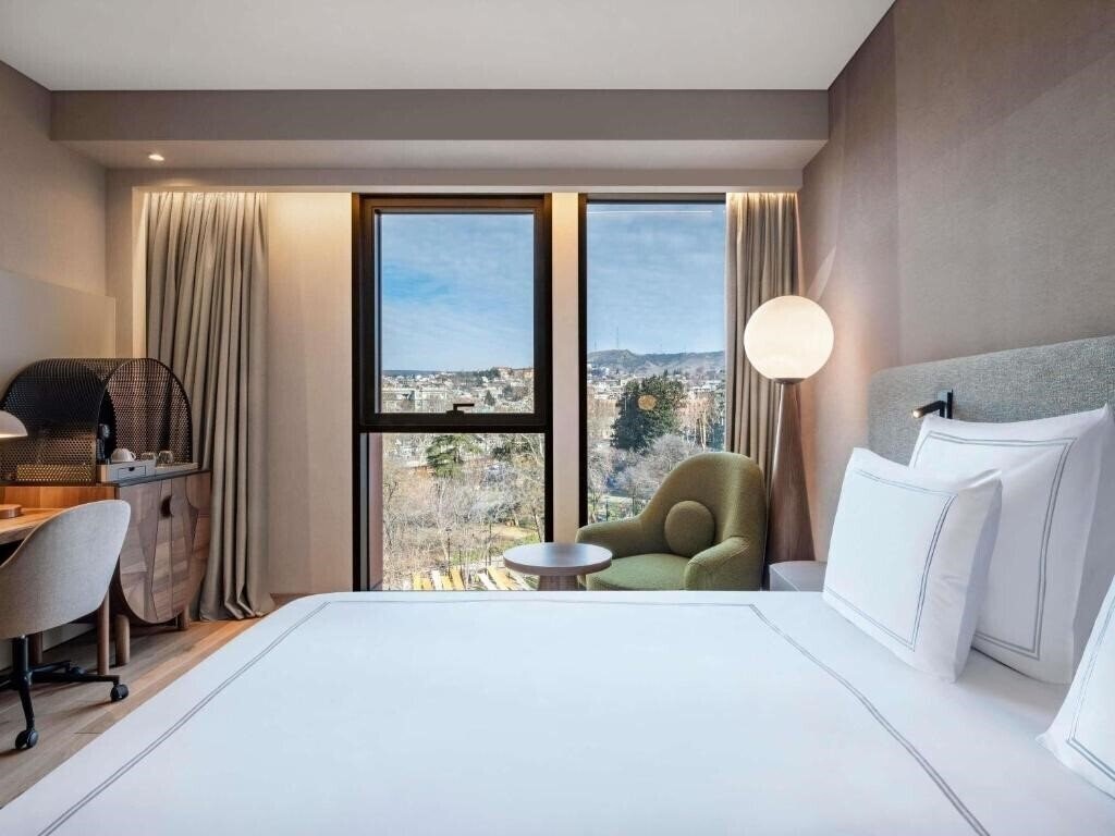 Апартаменти Swissotel Tbilisi 5*