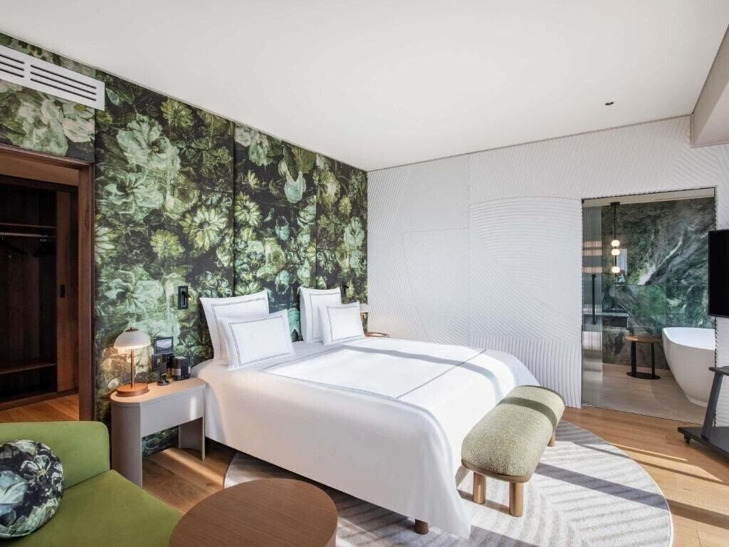 Панорама Swissotel Tbilisi 5*